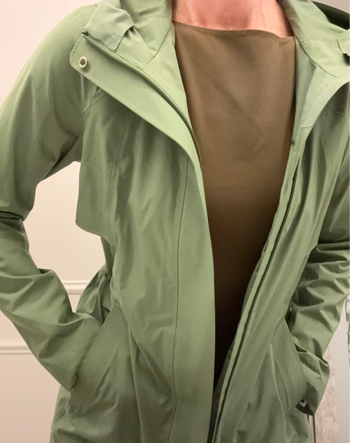Lululemon Green Hooded Rain Jacket - photo 2
