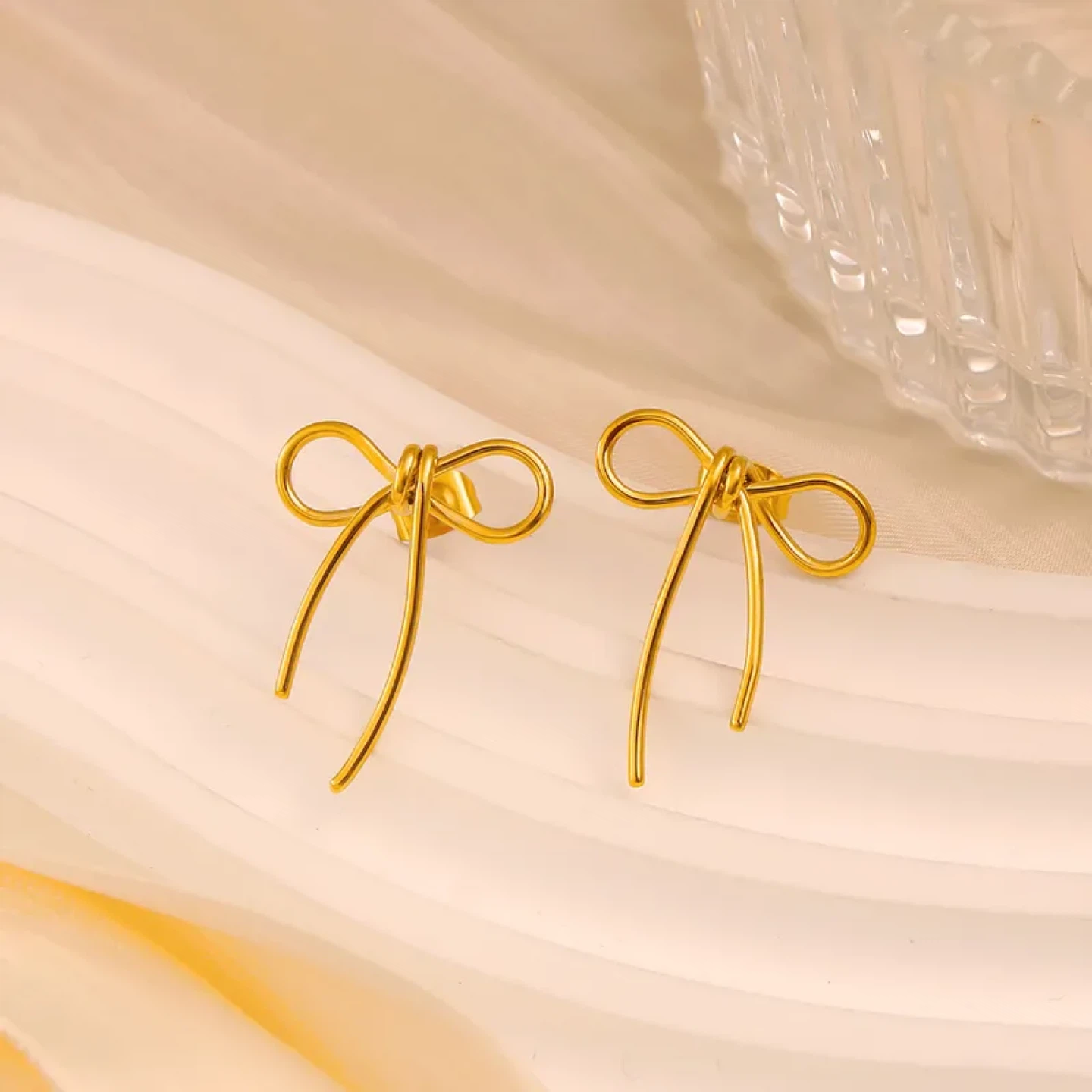 18K Gold Plated Bow Knot Stud Earrings (Stainless Steel)