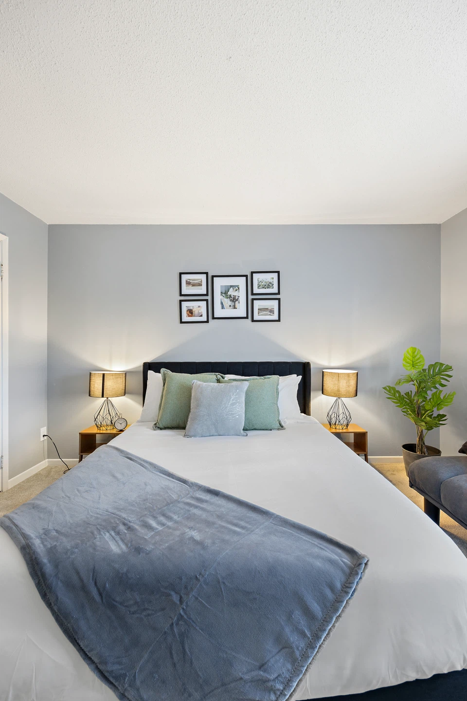 Modern Airbnb Furniture Setup — Ready to Take Home Today! - photo 2