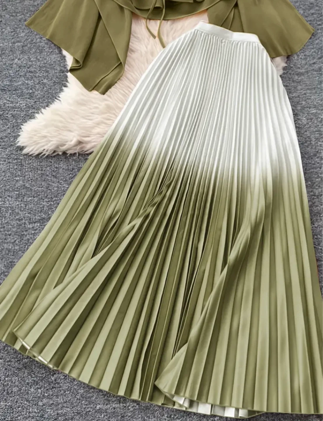 💚 Elegant Two-Piece Set for a Sophisticated Look 💚 - photo 2