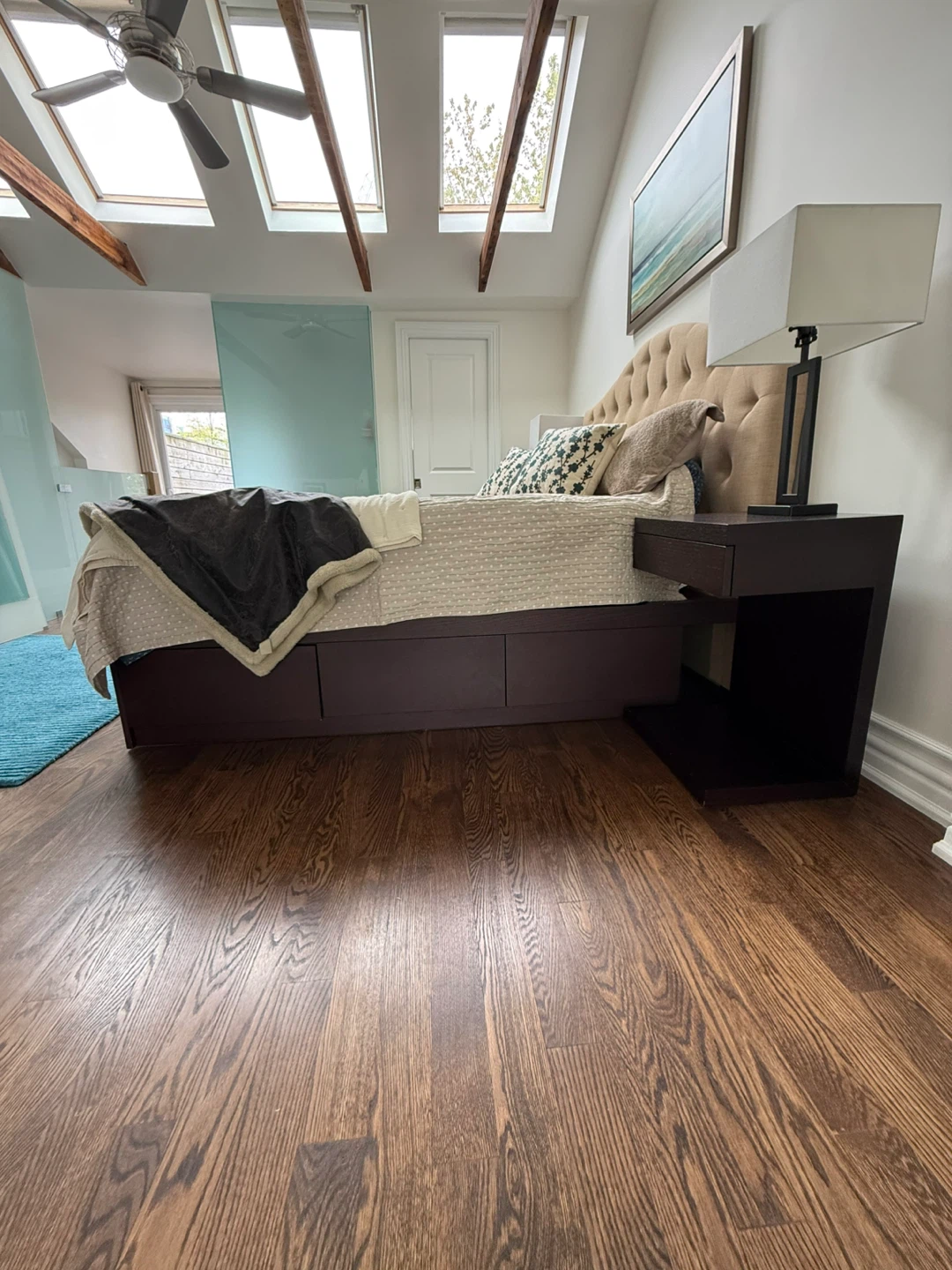 King size Storage Bed Frame with Tufted Headboard - photo 2