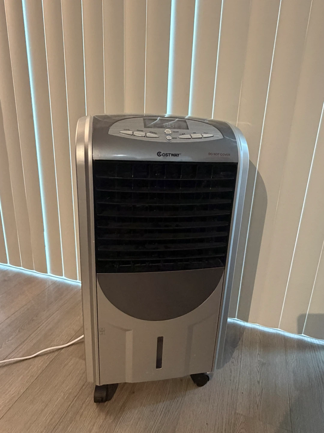Combo sell: 2 in 1 Fan+heater, shelf, nightstand, hair dryer - photo 2