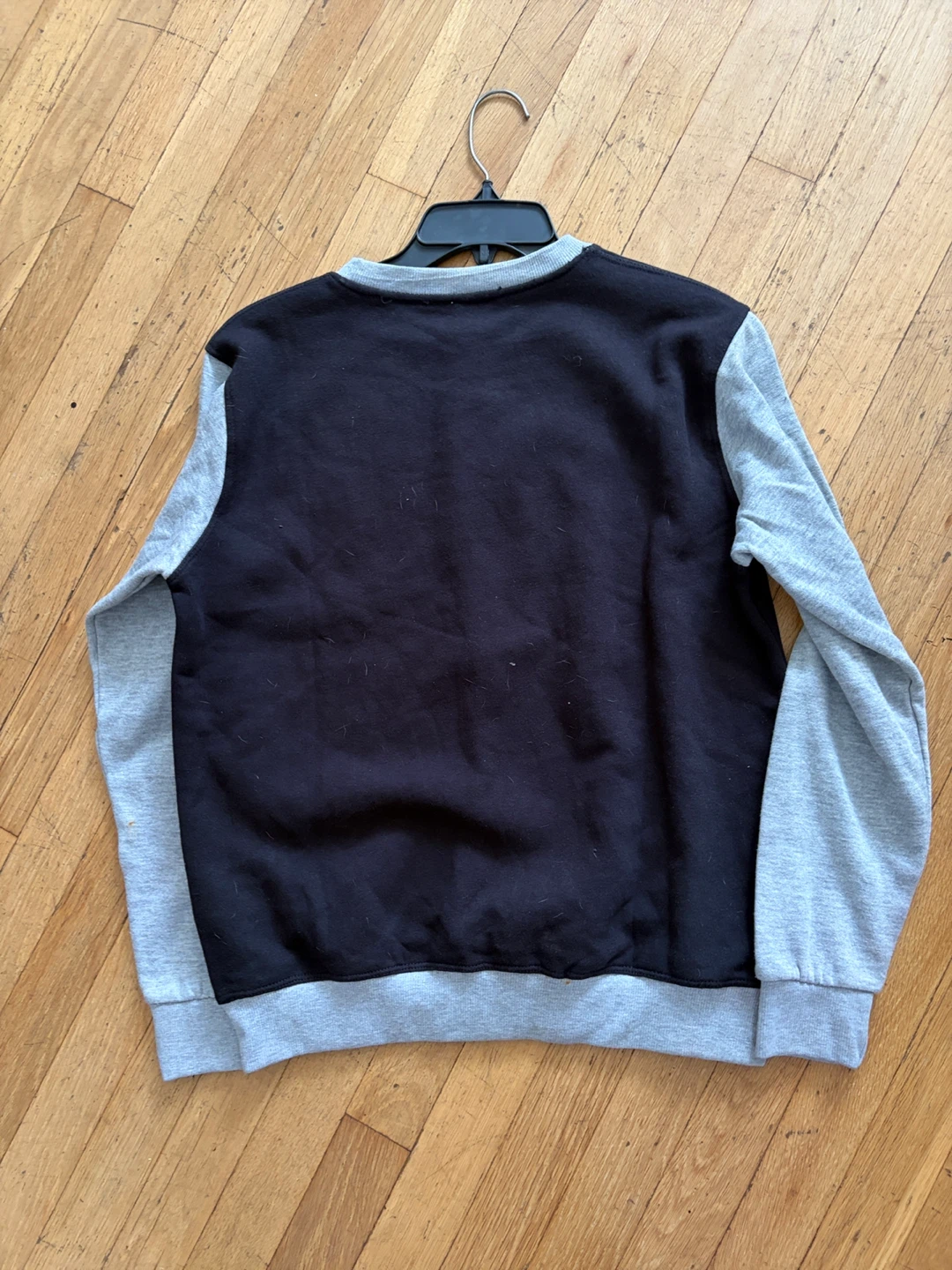 Graphic Print Crewneck Sweatshirt - photo 2