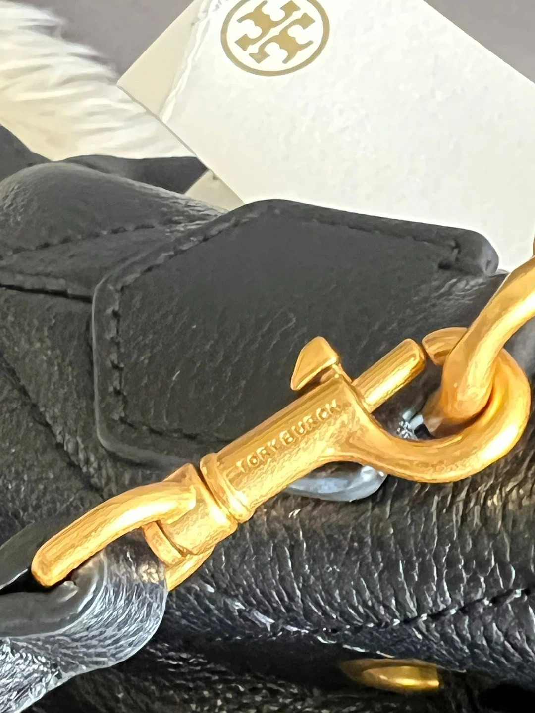 FOR SALE ✨ Tory Burch Charlie L Quilted Drawstring Shoulder Bag - photo 5