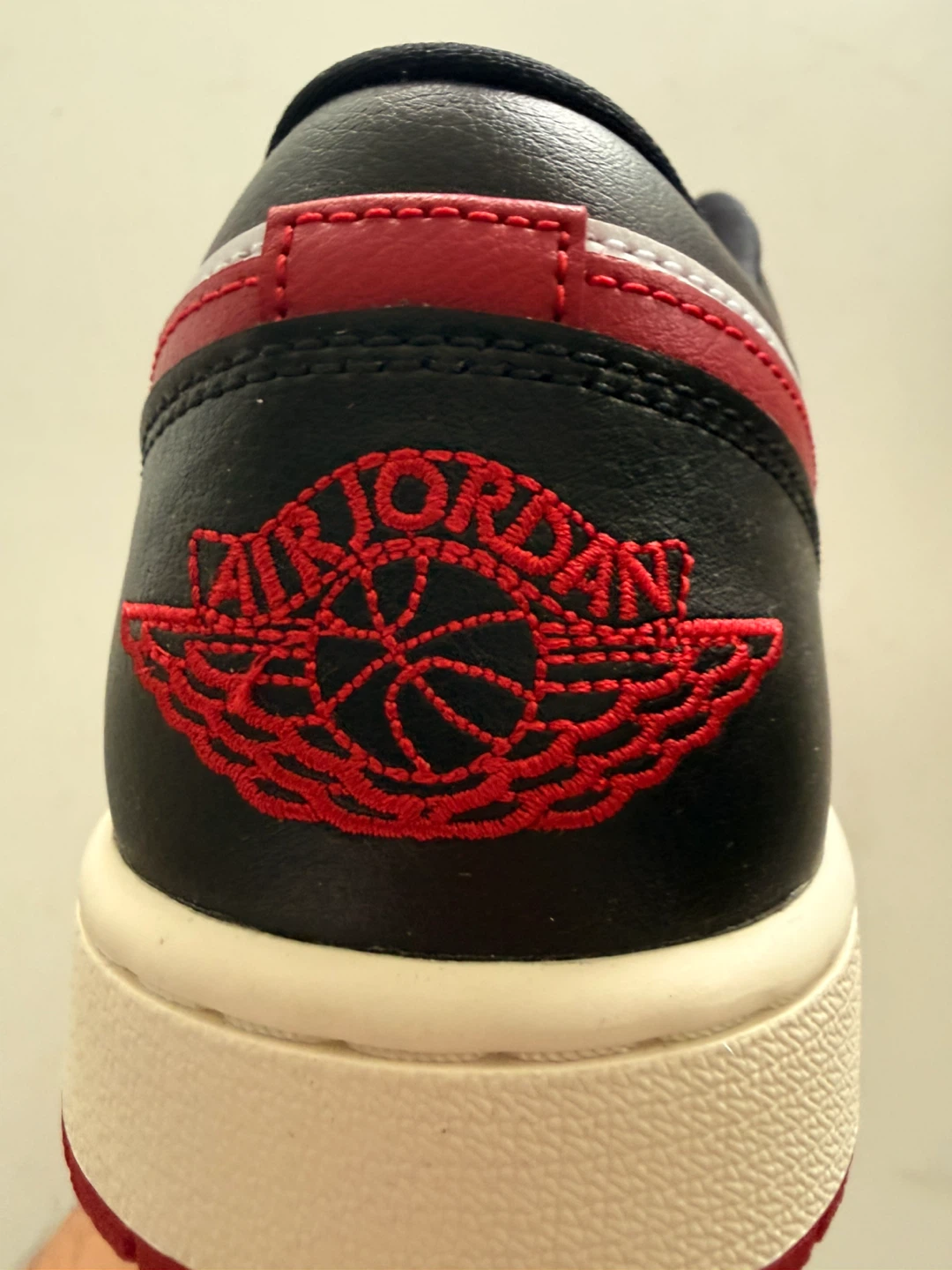 $110 Size 10.5 Black/Red Chicago Bulls Air Jordan Low - photo 4