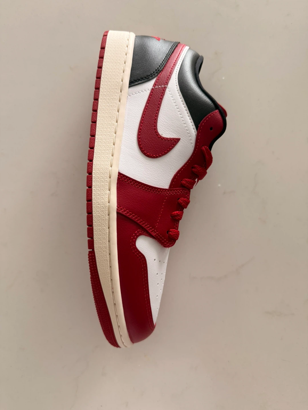 $110 Size 10.5 Black/Red Chicago Bulls Air Jordan Low - photo 3