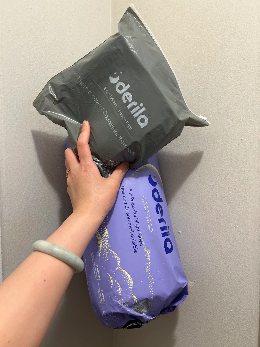 Brand New Derila Ergo Pillow & Cooling Pillowcase