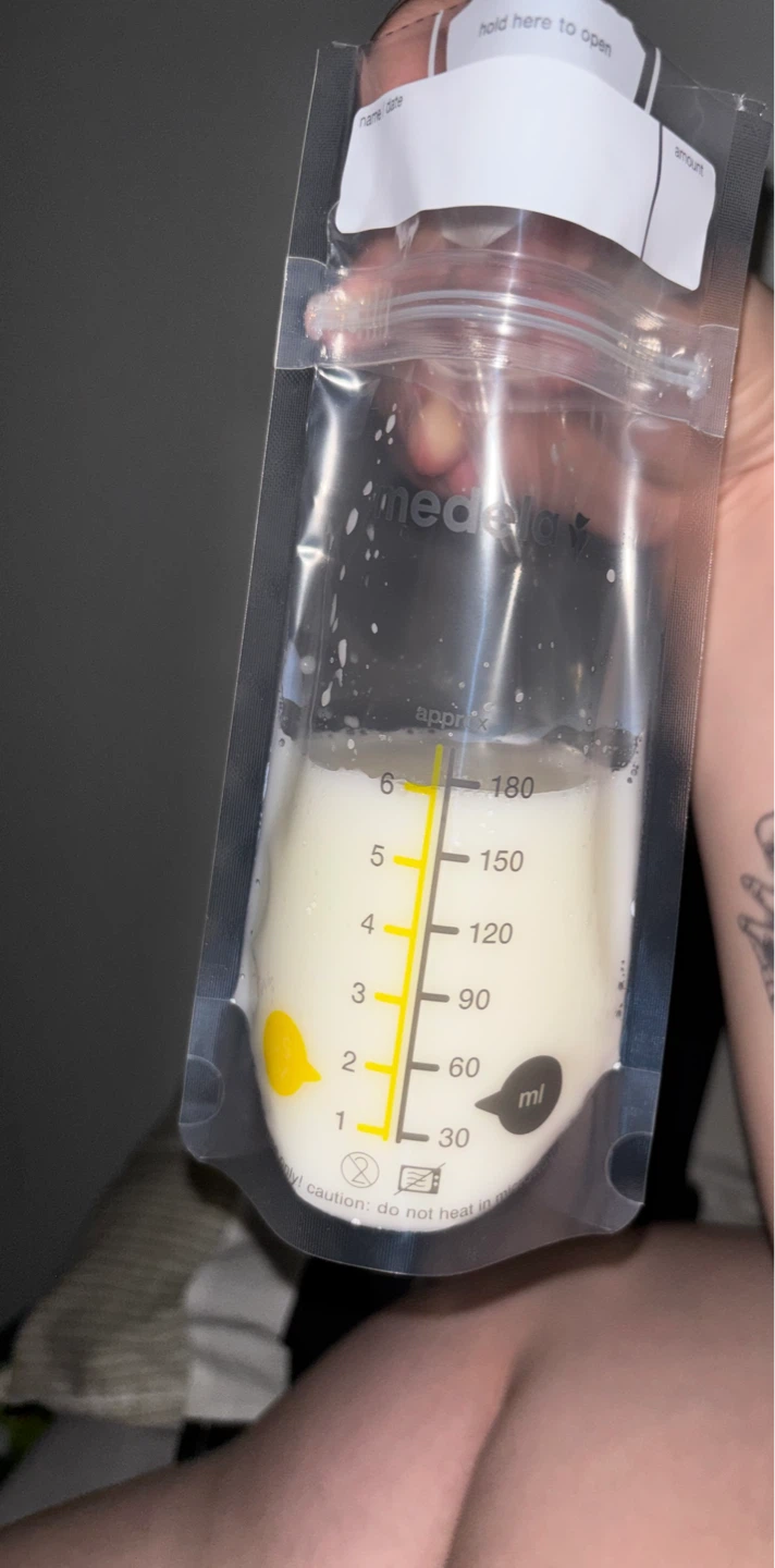 Breastmilk - photo 2