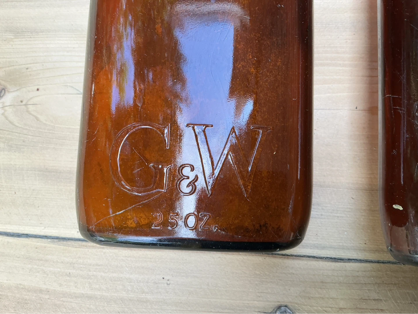 2. 1950’s G&W GOODERHAM WORTS 25oz Brown Whiskey Bottles - photo 2
