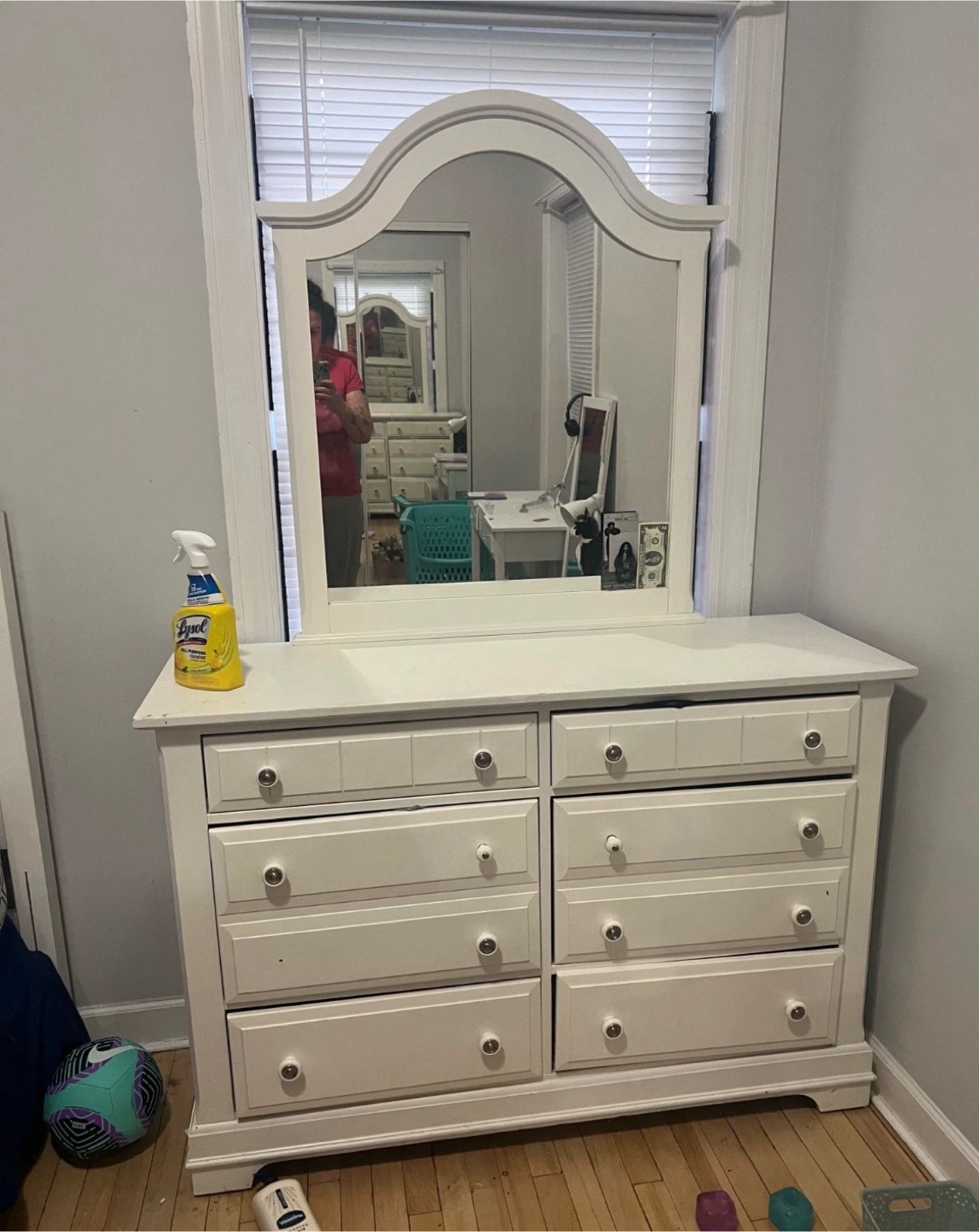 Twin bed White 8-Drawer Dresser with Mirror