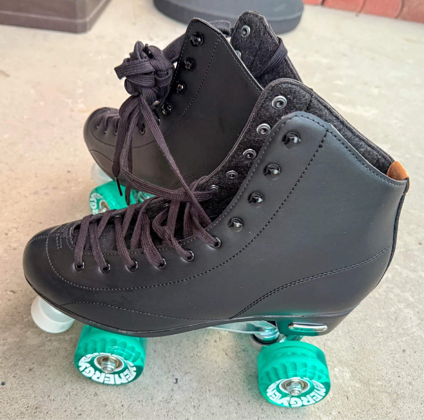 Black Quad Roller Skates Size 10 Men - photo 2