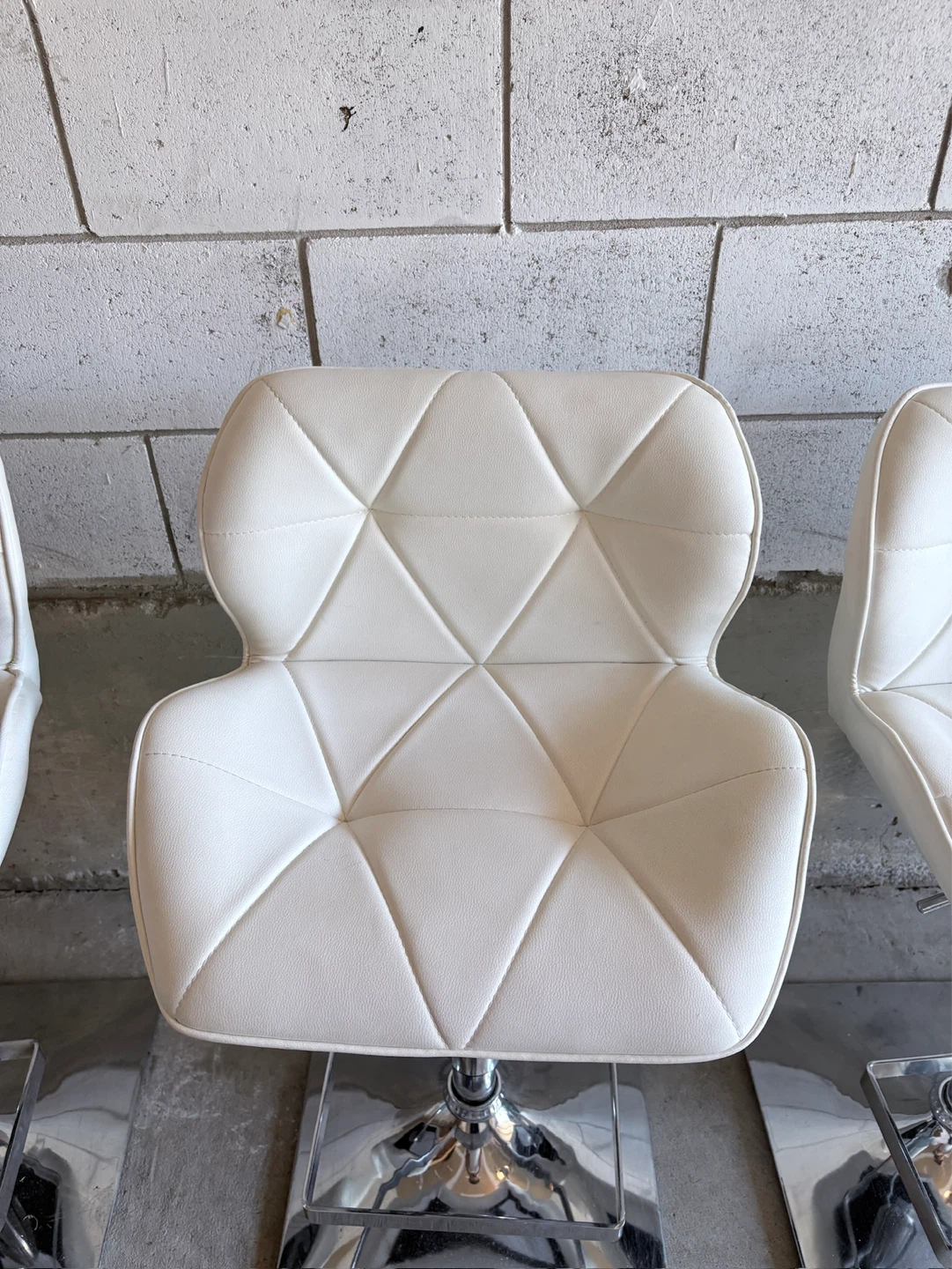 Set of 4 Modern White Swivel Dining Counter Chairs - photo 3