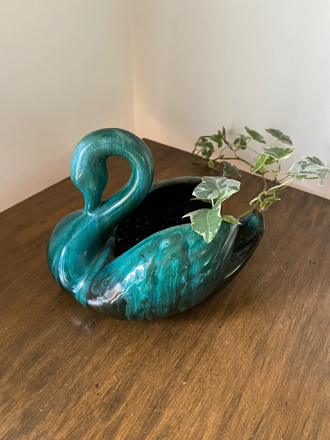 Vintage Blue Mountain Swan with Ivy Plant - photo 2