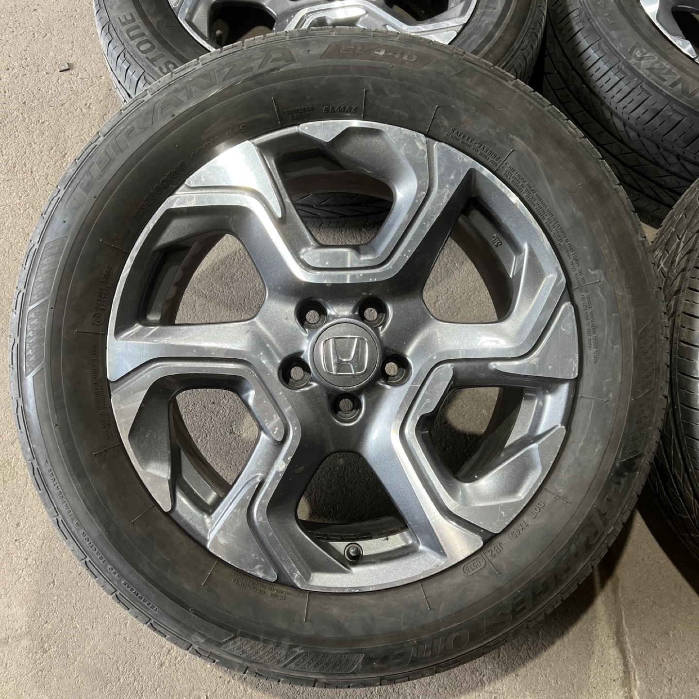 18" OEM Honda CRV alloy wheels and Bridgestone tires 235/60R18 - photo 2