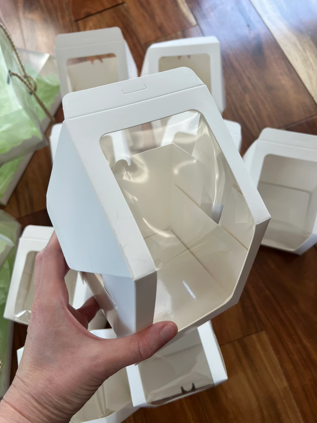 10 White Boxes with Window