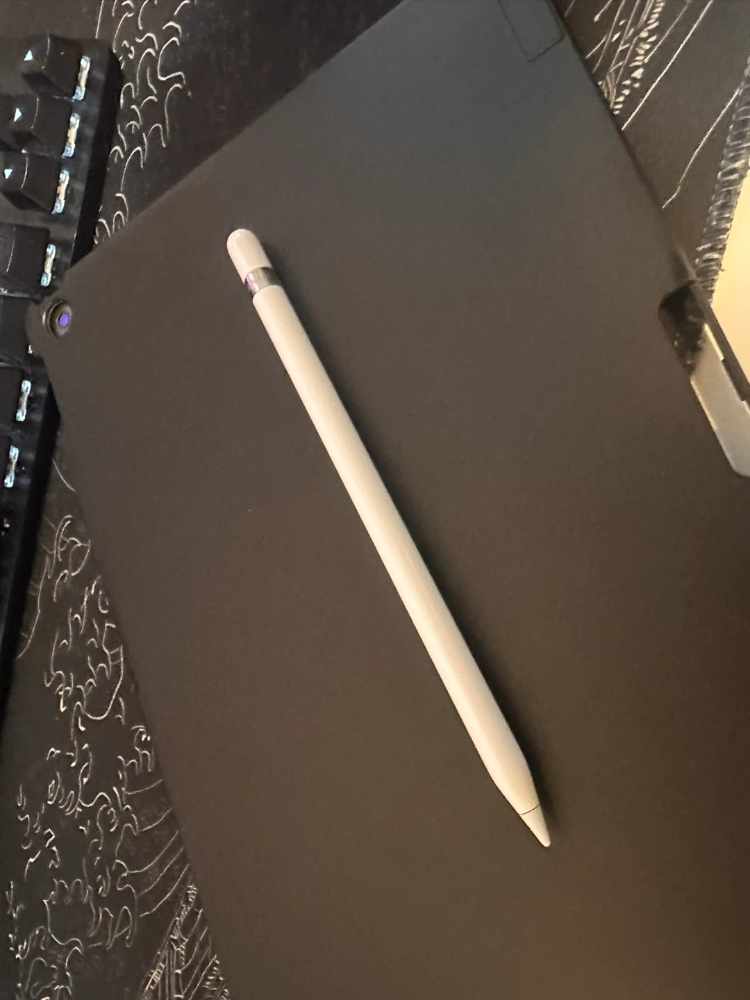 iPad Air 3, Keyboard and Apple Pencil - photo 3