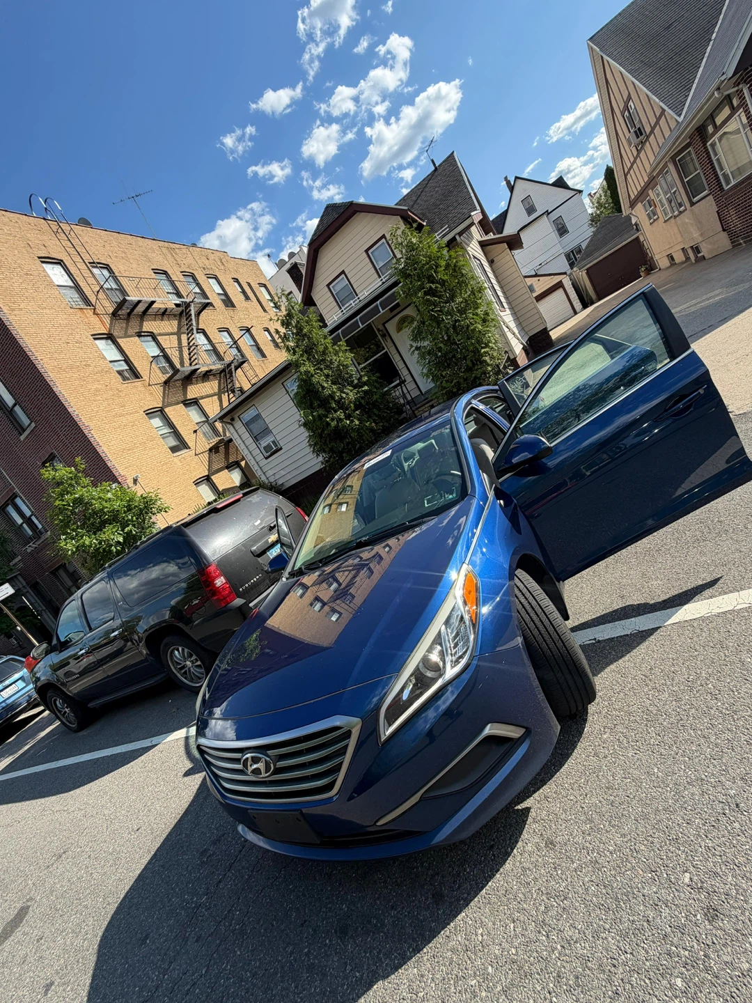 Blue Hyundai Sonata Sedan - photo 4