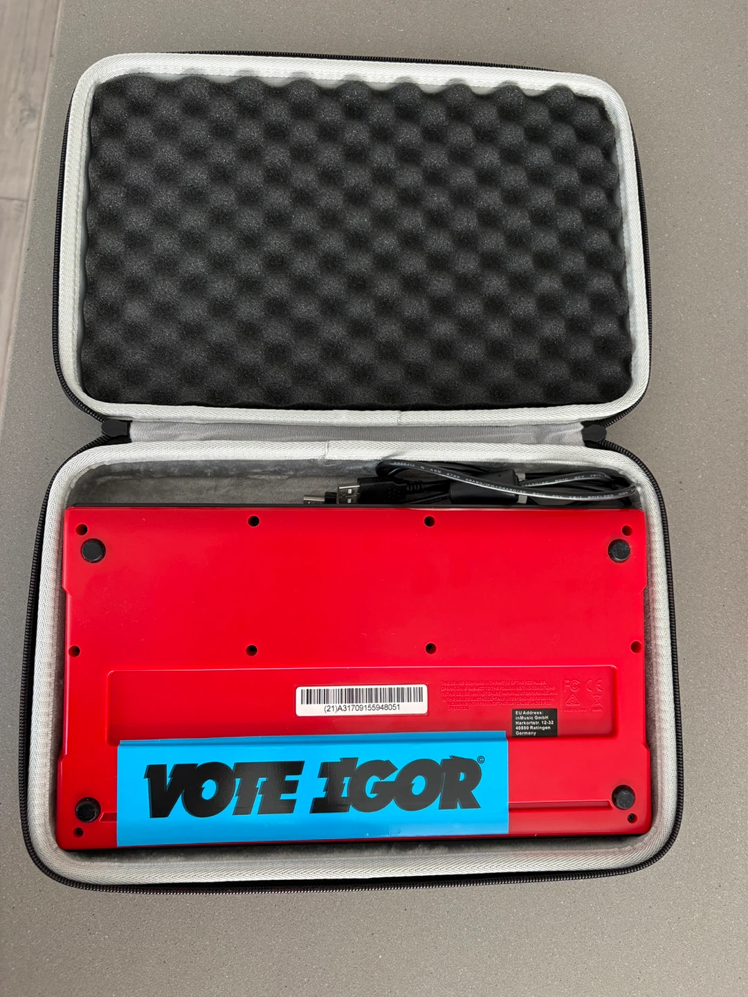 Akai MPK Mini MK3 Keyboard Controller + Case - photo 2