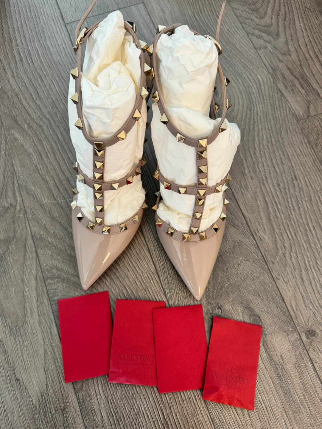 NEW Valentino Rockstud Heels Size 8.5 - photo 3