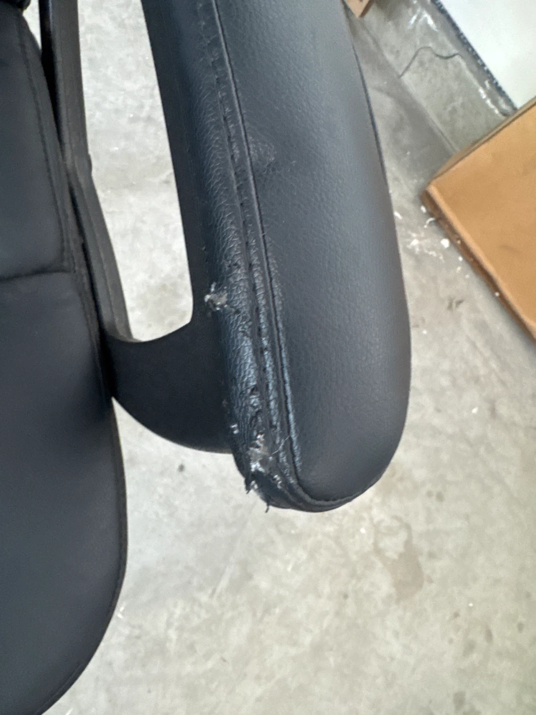 Black Executive Office Chair - photo 5
