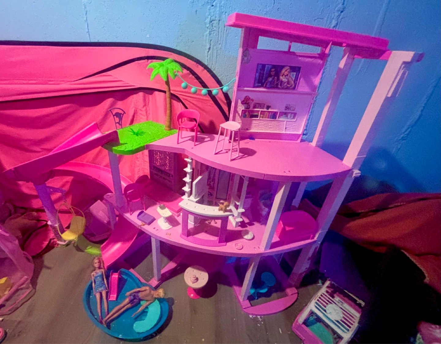 Barbie Dreamhouse Playset with Pool and Slides