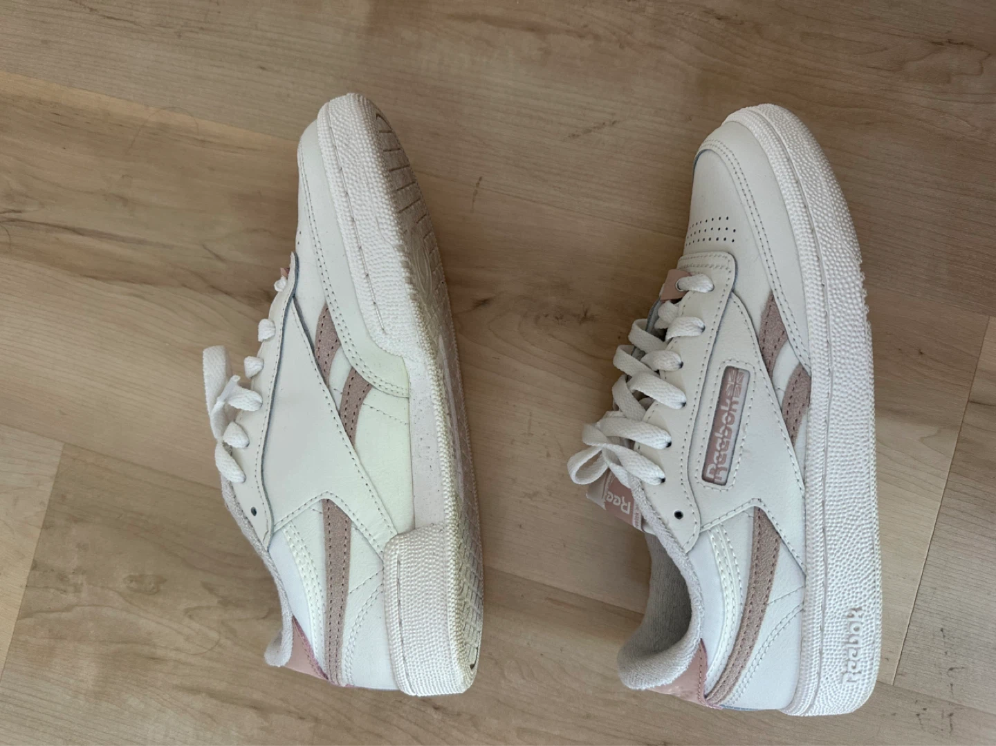 2 pairs !!!!!✨👀💕 Reebok AND sandal call it spring 6.5w - photo 4