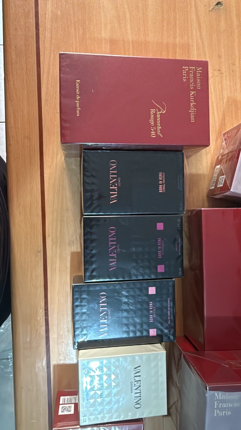 Valentino Uomo & Donna Eau de Parfum Collection - photo 2