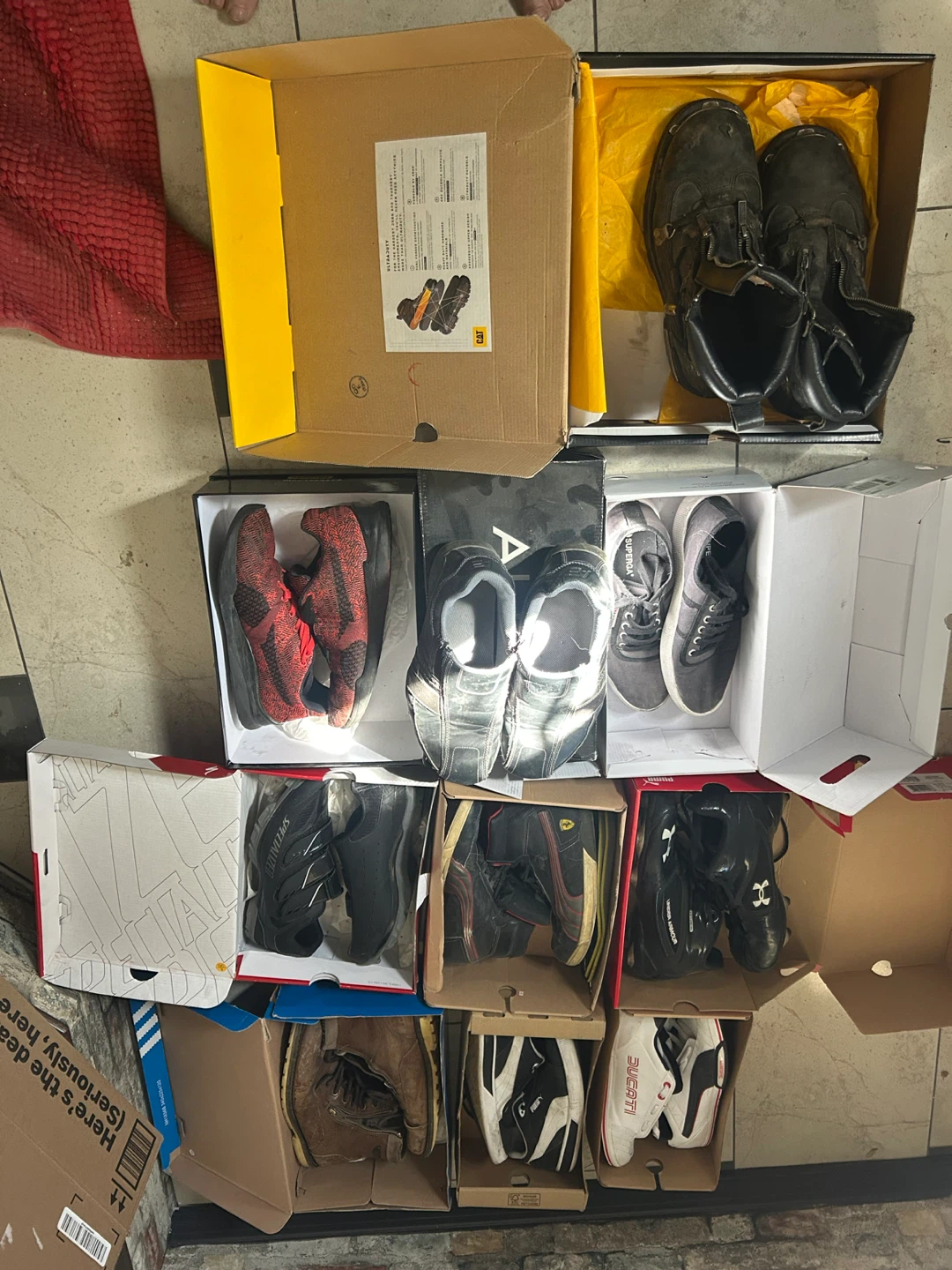 Lot of 10 shoes size 41