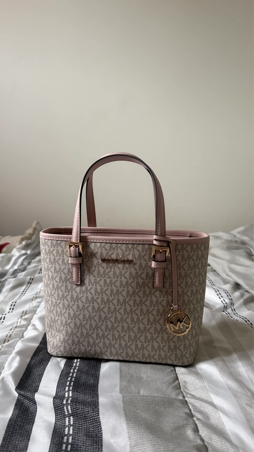 Michael Kors Jet Set Travel Bag