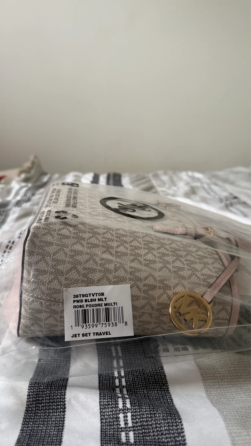 Michael Kors Jet Set Travel Bag - photo 5