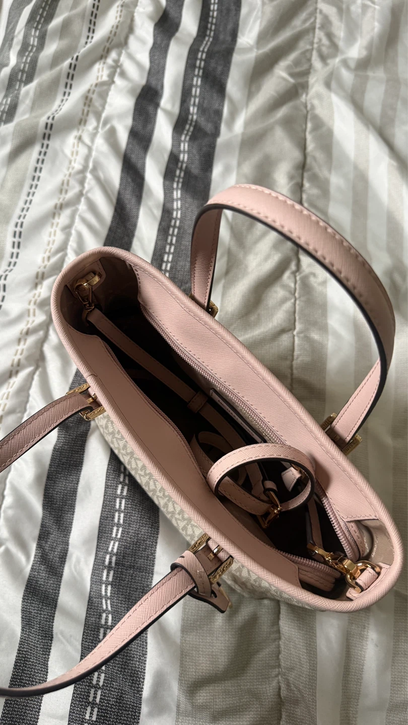 Michael Kors Jet Set Travel Bag - photo 2