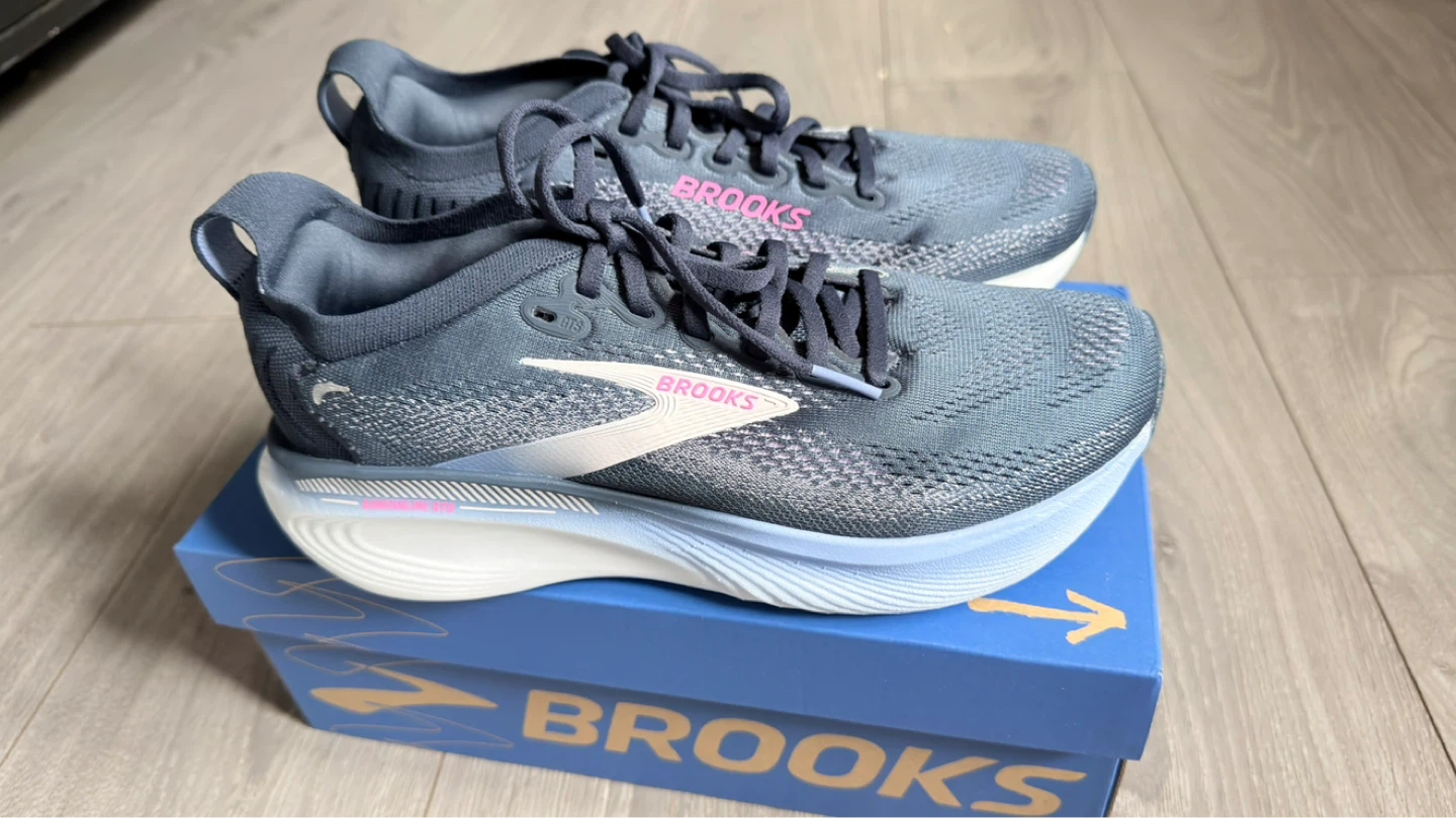 Brooks Adrenaline GTS 25 Women's Running Shoes