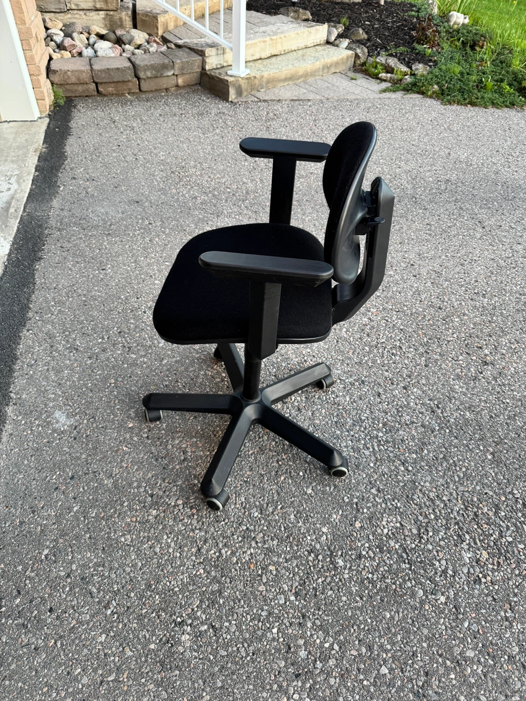 Office Chair - Like New - photo 3