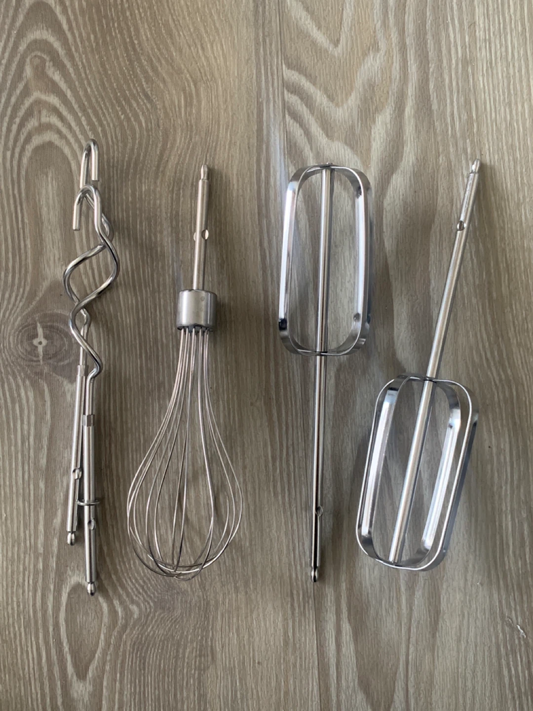 White Hand Mixer with Storage Case - photo 3