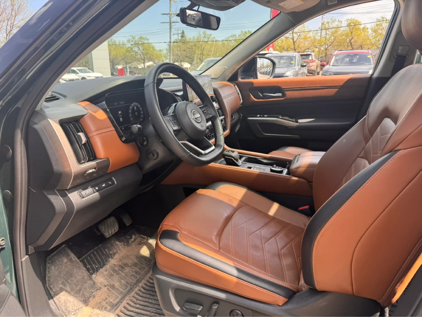 Nissan Pathfinder SUV - photo 5