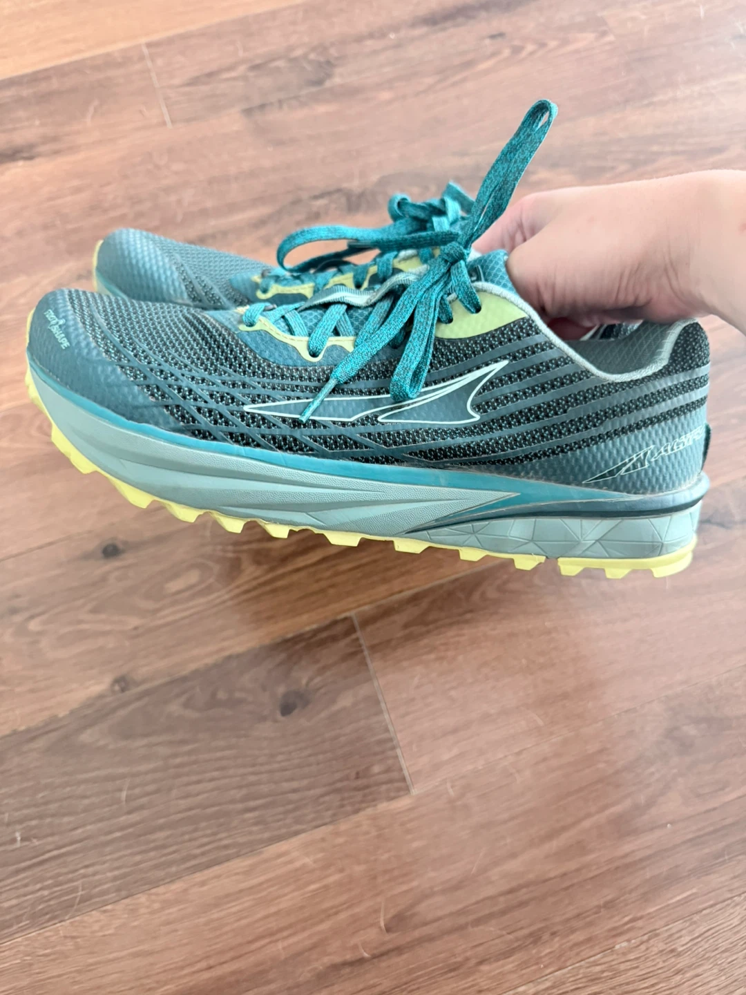 Altra Lone Peak Women's Trail Running Shoes