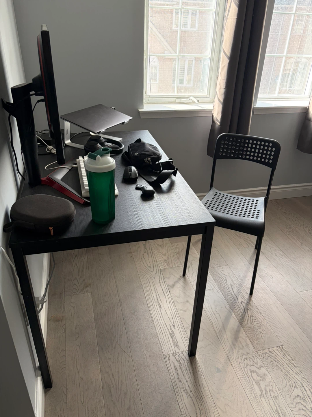 IKEA table and 4 chairs - photo 2
