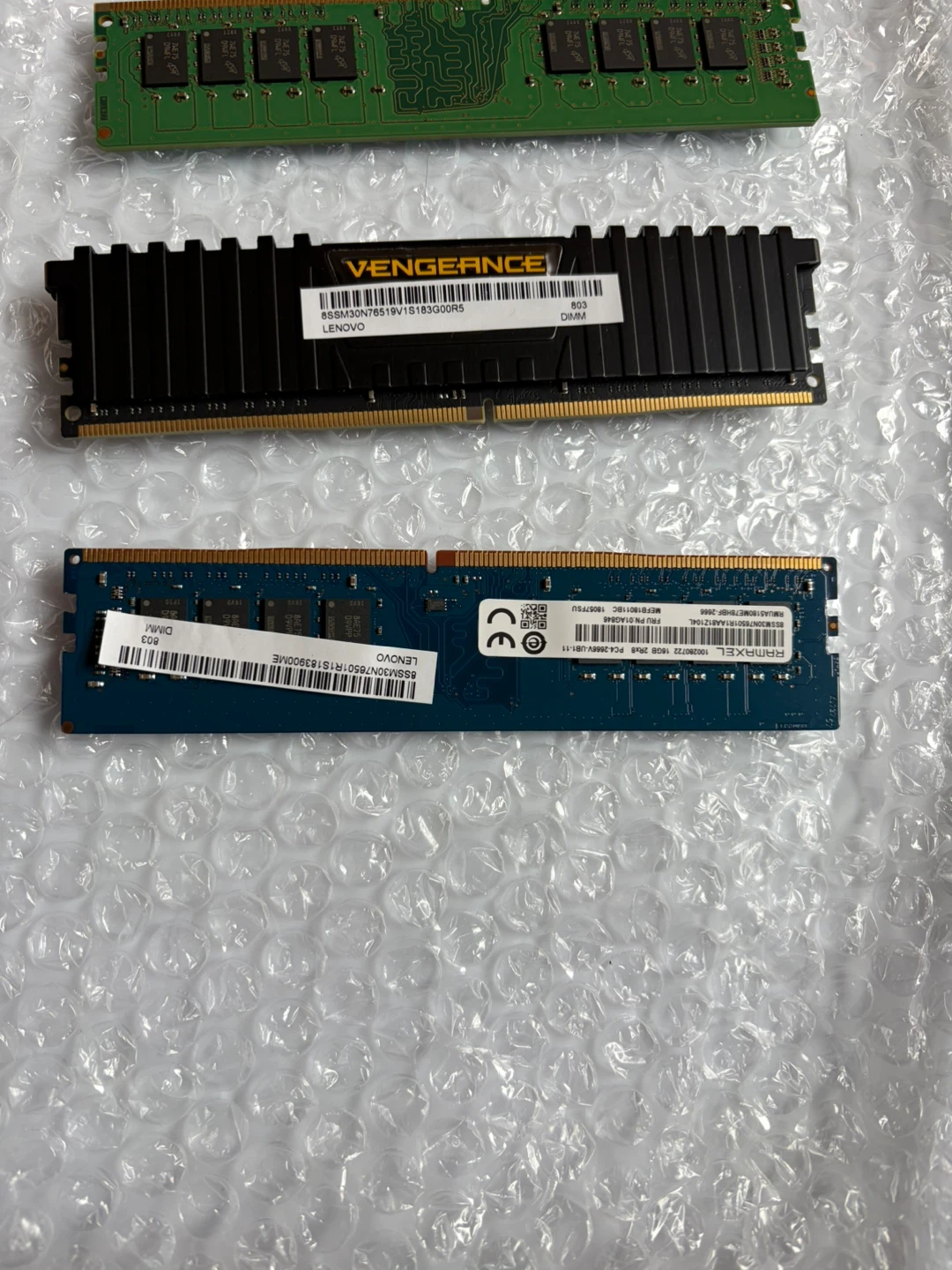 3x RAM Modules - Corsair Vengeance, Lenovo - photo 2