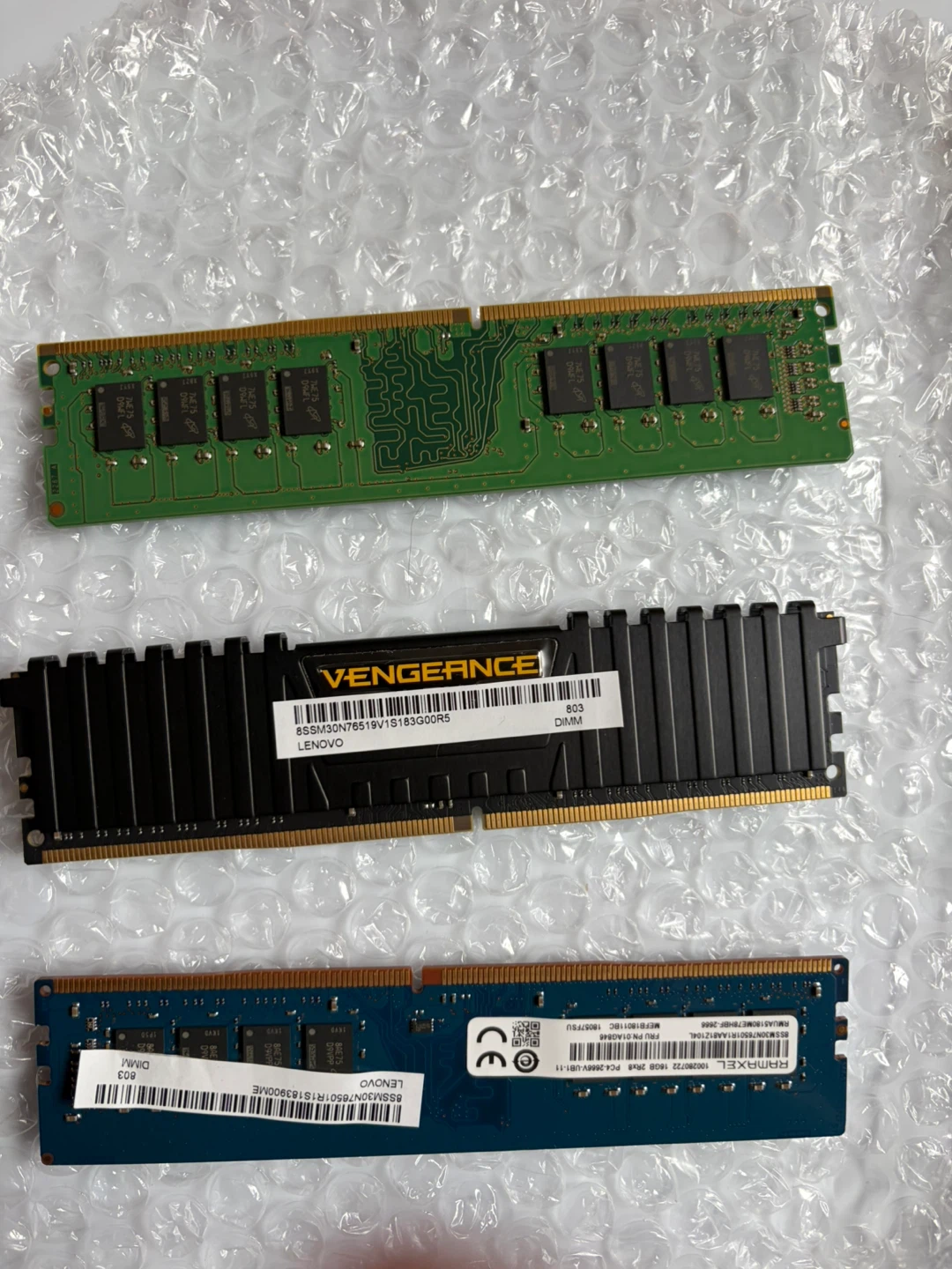 3x RAM Modules - Corsair Vengeance, Lenovo - photo 3