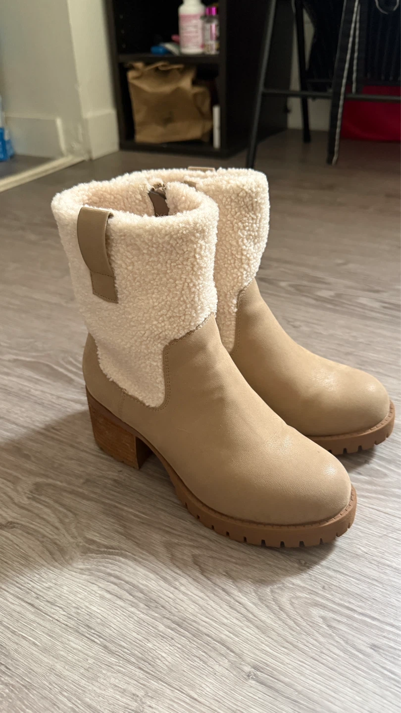 Tan Ankle Boots with Sherpa Lining - photo 4
