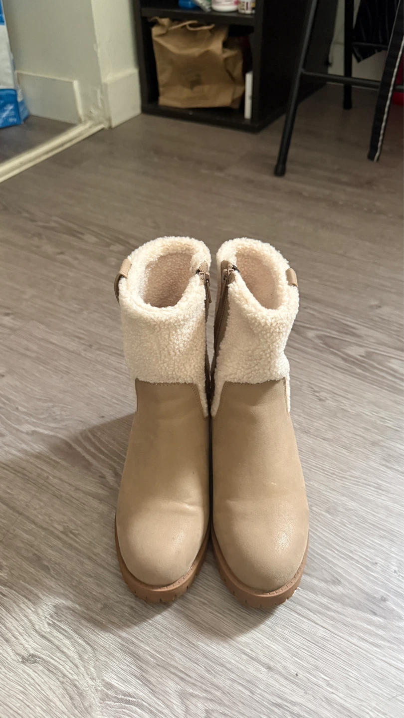 Tan Ankle Boots with Sherpa Lining