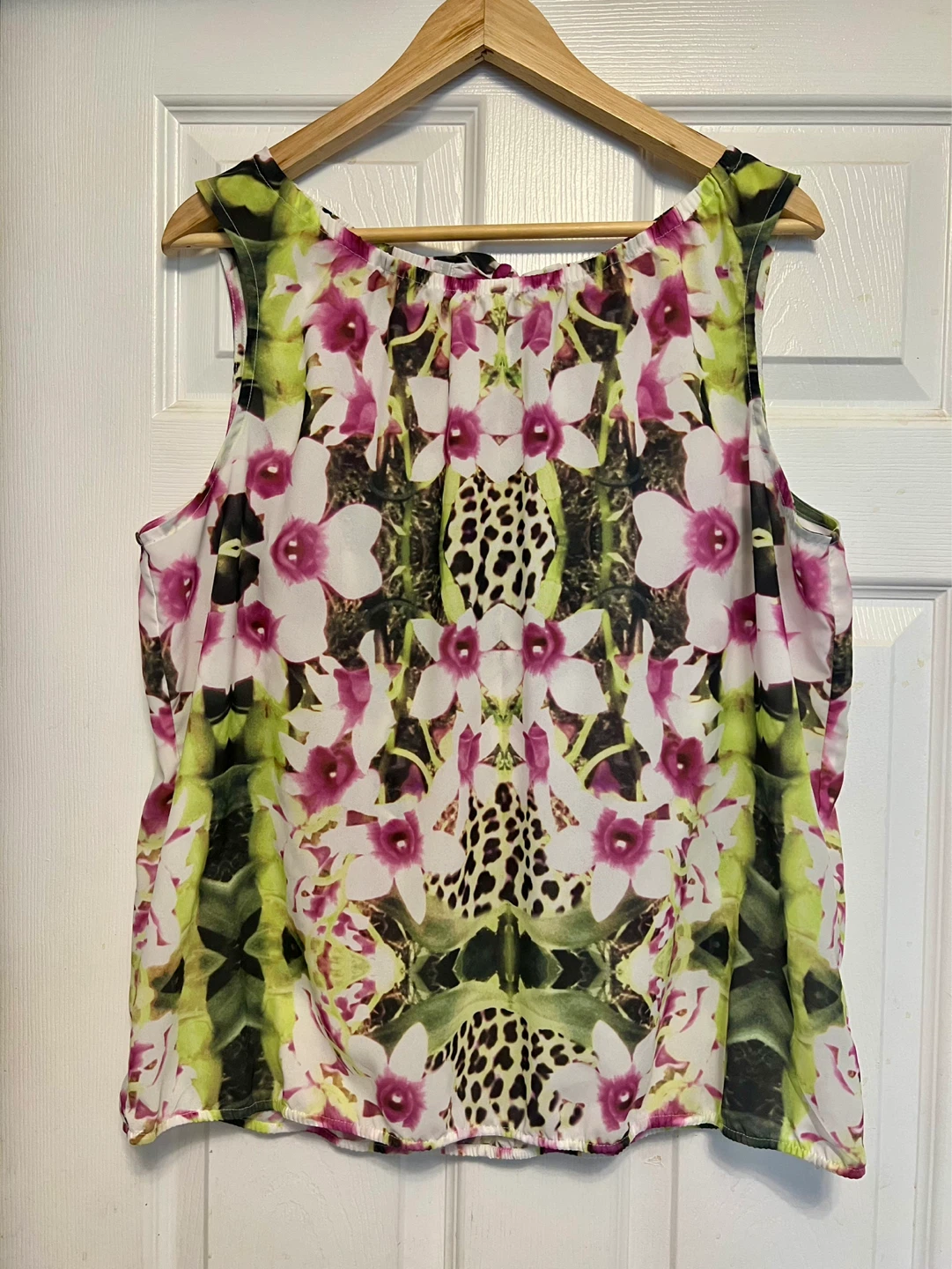 Womens Sleeveless Floral Print Blouse