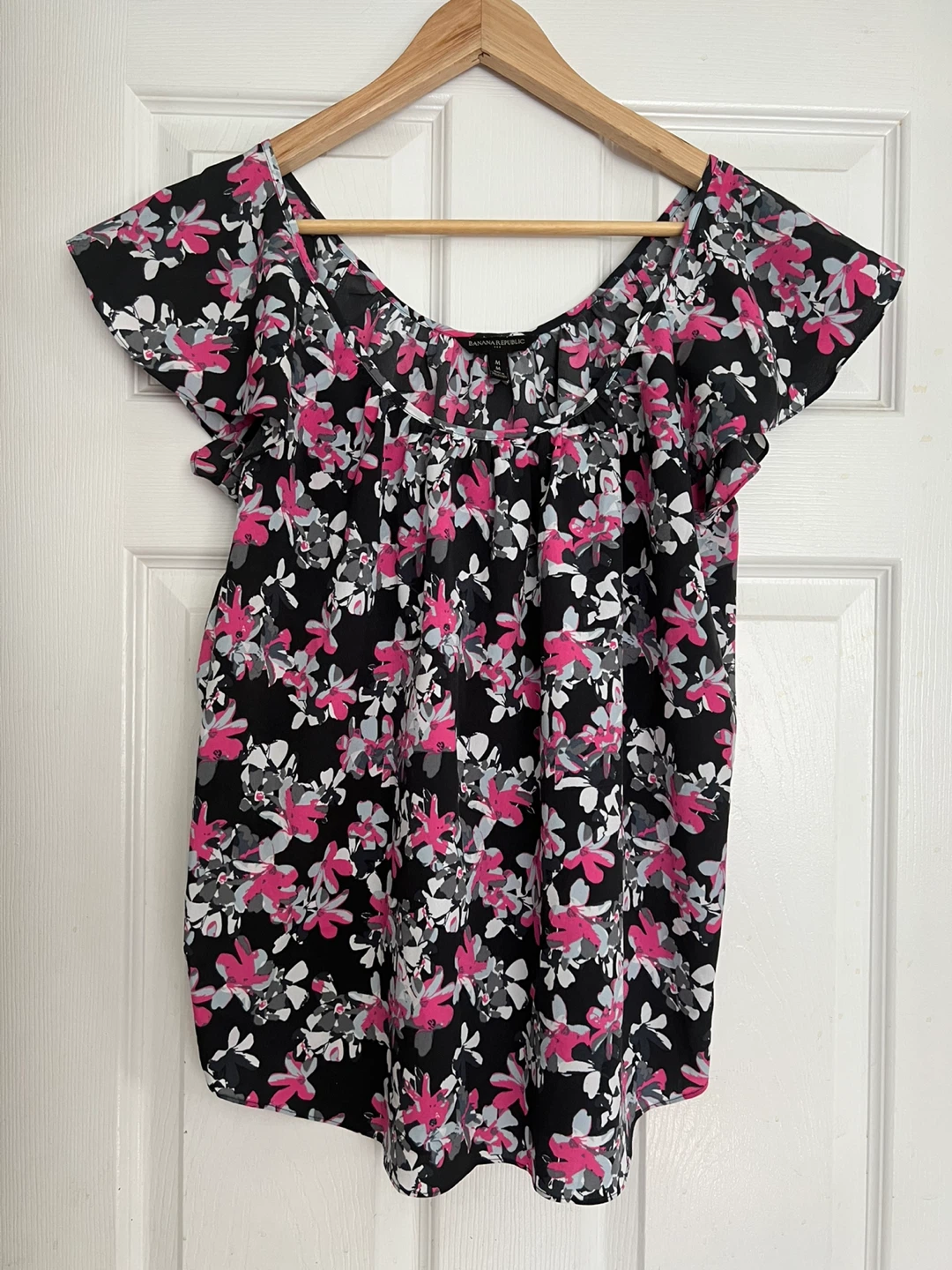 New Banana Republic Floral Blouse Size M