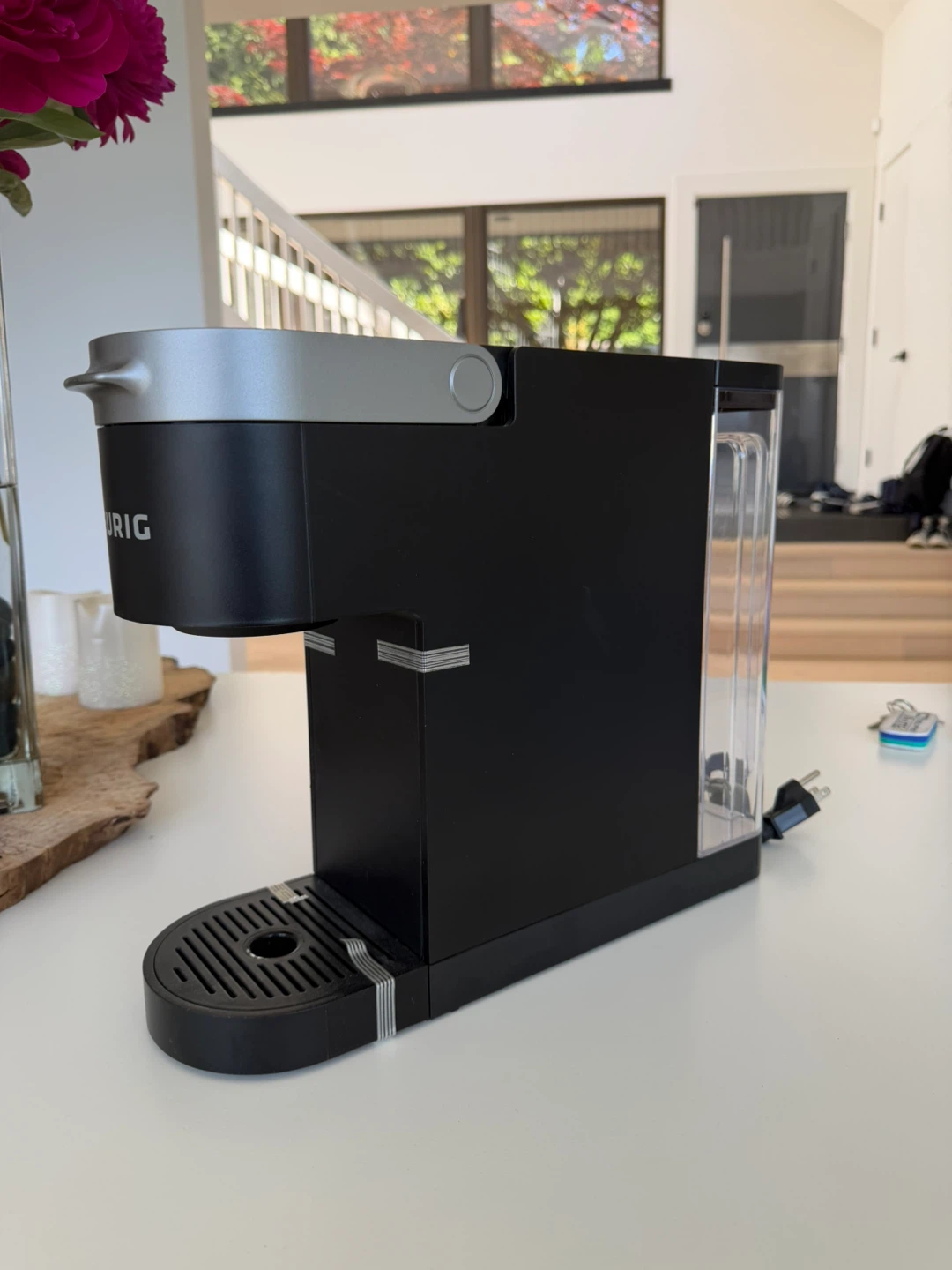 Brand-New Keurig K900 Coffee Machine - photo 2
