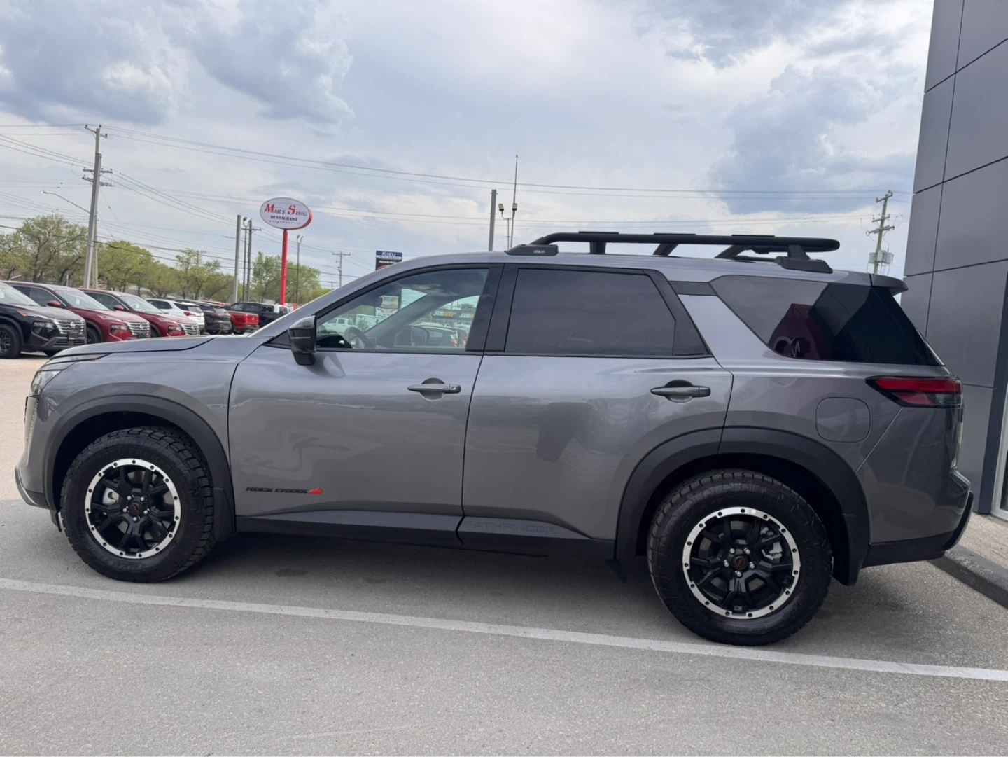 Nissan Pathfinder Rock Creek Edition SUV - photo 4