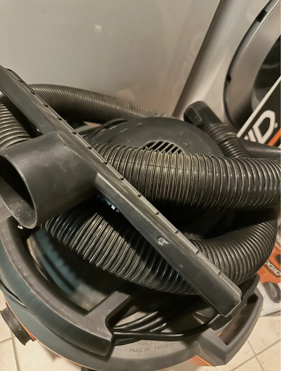 RIDGID WD1270 12-Gallon 5.0 Peak HP Wet/Dry Vac - photo 5