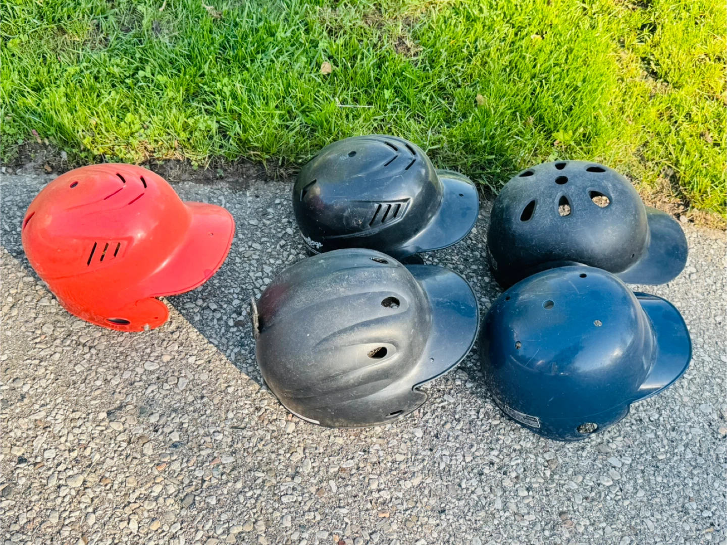 Set of 5 Baseball Helmets - photo 3