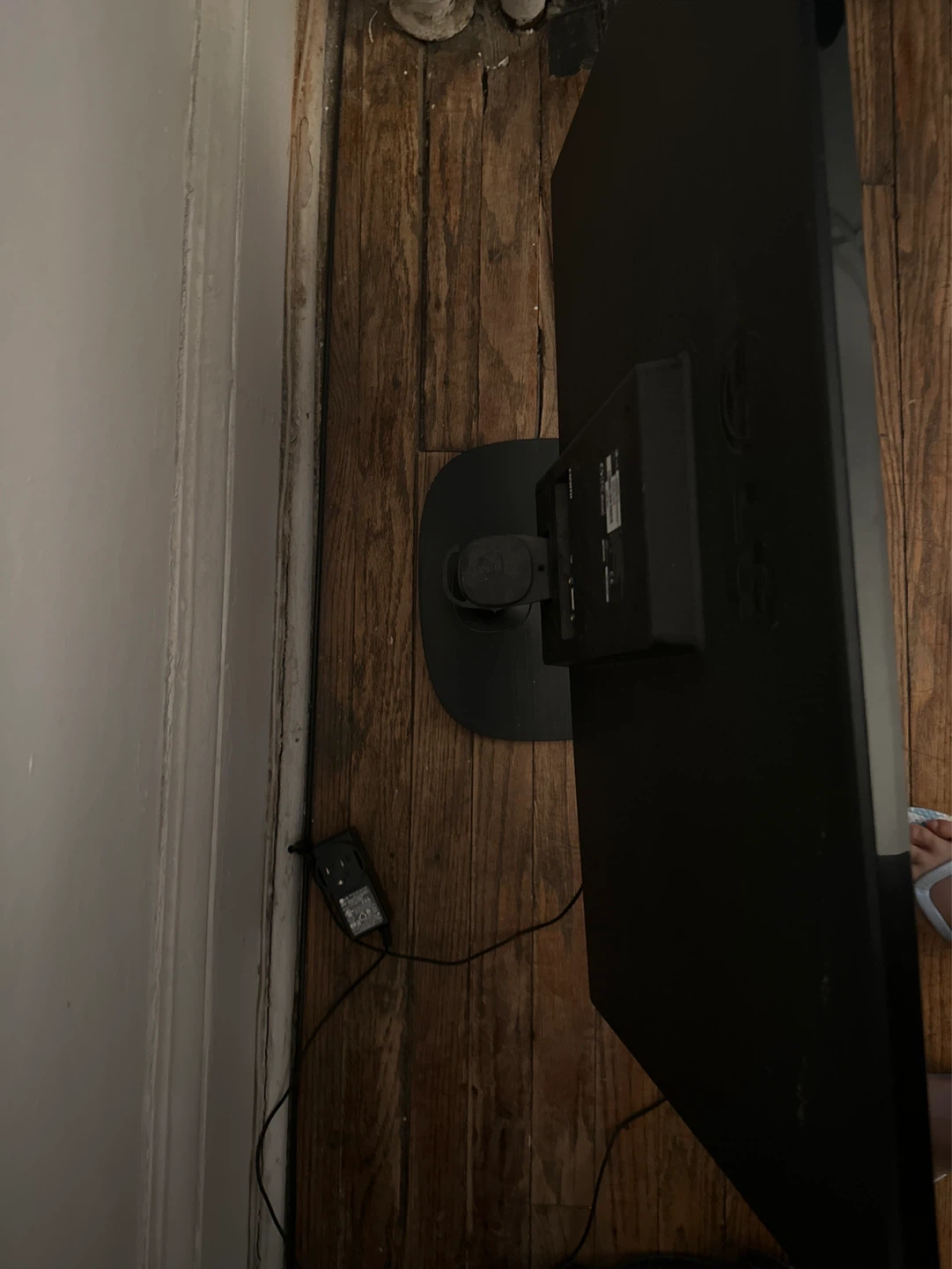 LG Monitor - photo 2