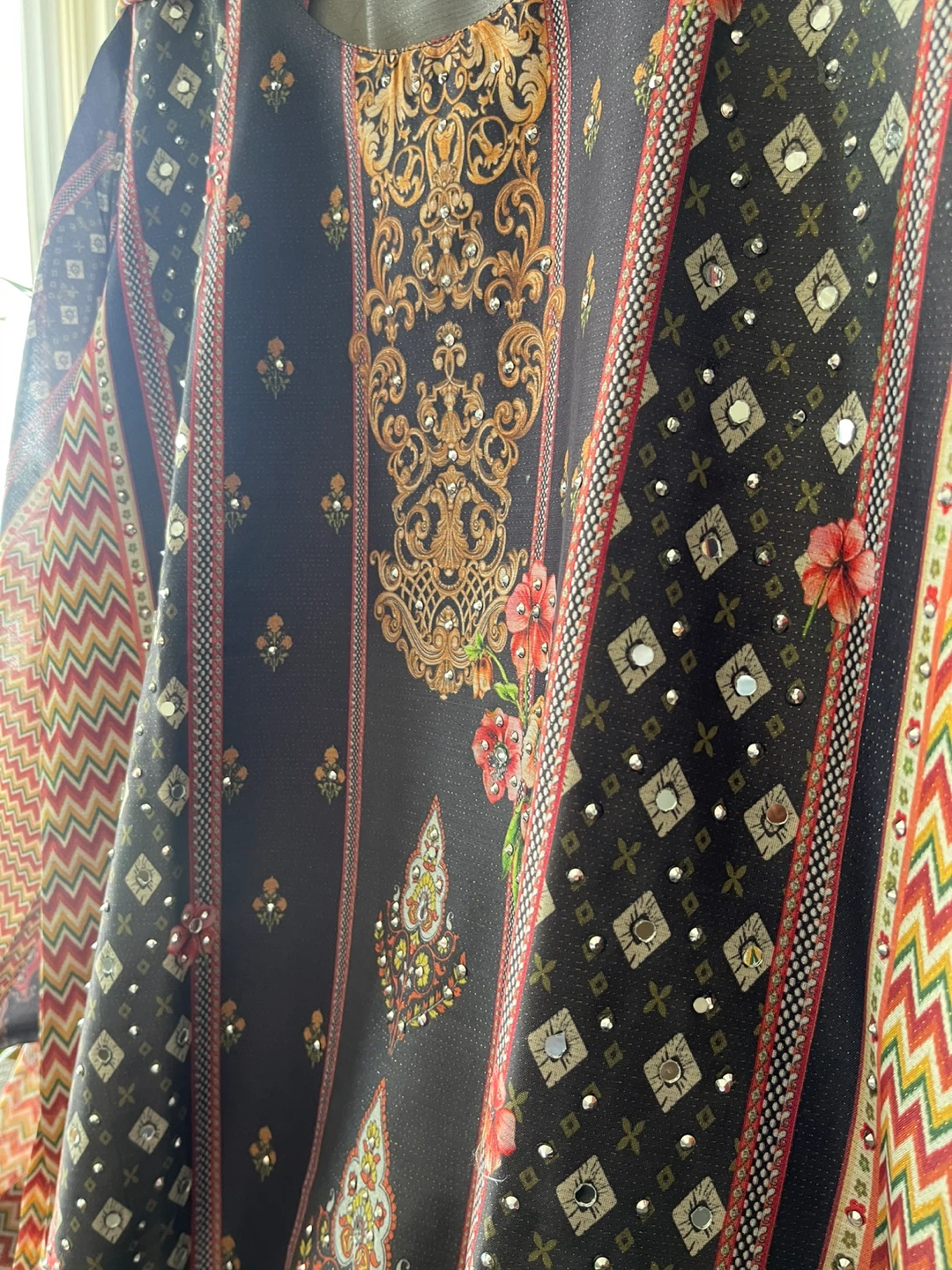 Women's Embroidered Kurti and Dupatta Set - photo 4