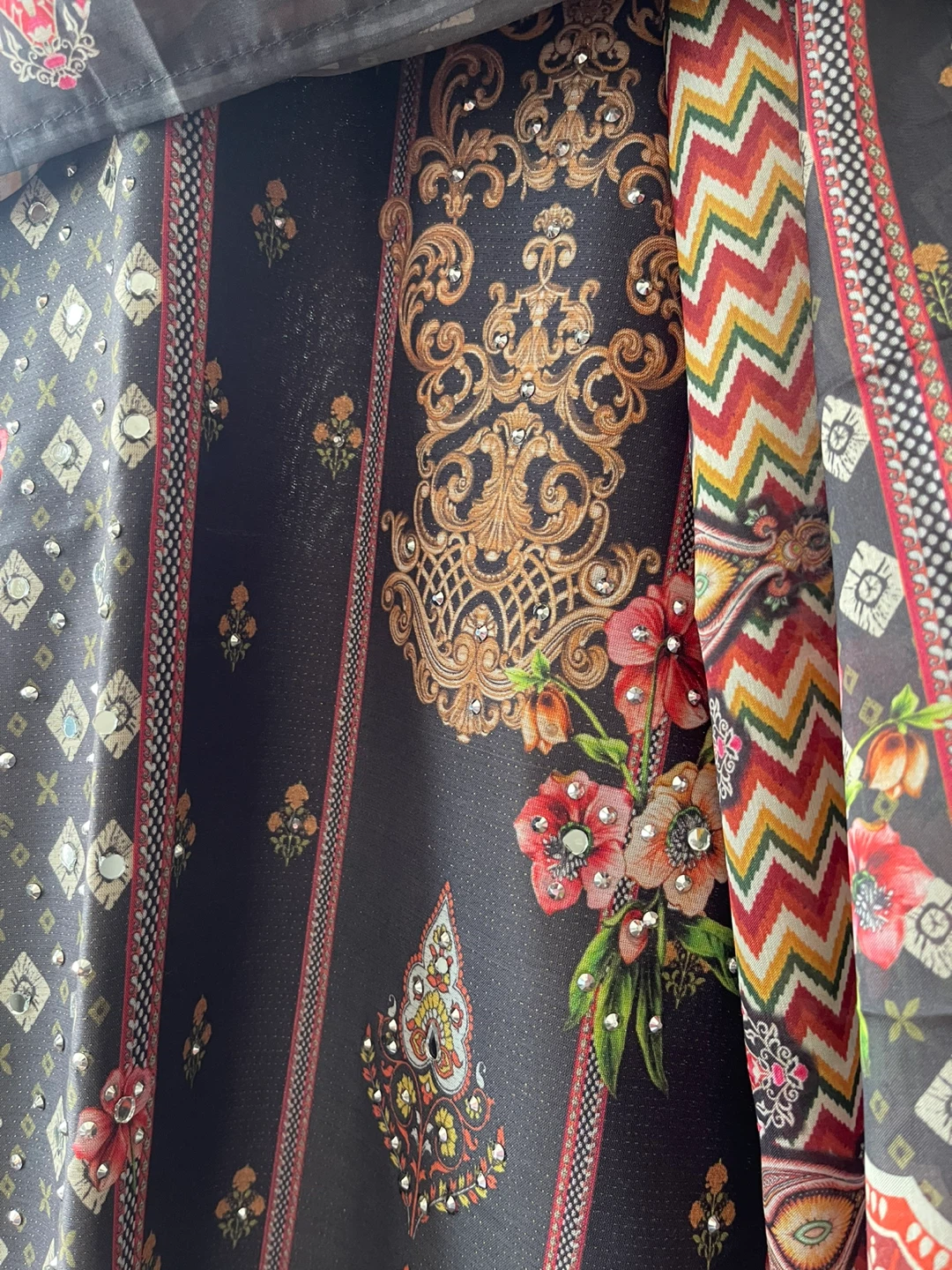 Women's Embroidered Kurti and Dupatta Set - photo 2